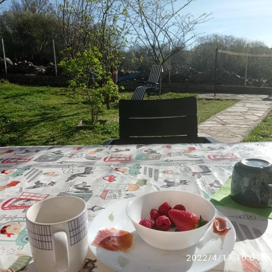 Casa De Huespedes Villa De Las Hortensias Bustarviejo Kültér fotó